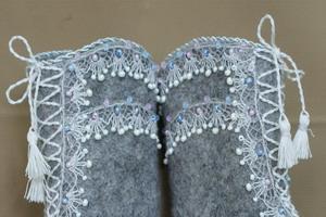Cizme de pâslă de damă la modă: recenzie și fotografii Iarna pozitivă vine cu cizmele de pâslă de damă la modă
