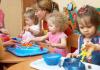 Maria-Montessori-Kindergärten Wie ein Tag in der Gruppe verläuft