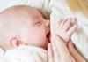 Kaj zmore novorojenček: brezpogojni refleksi