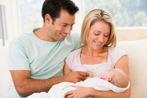 Кърмене на новородено бебе